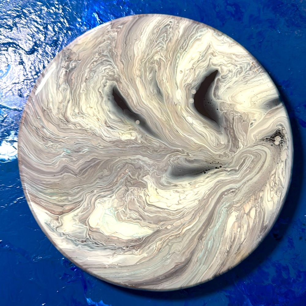 10” LAZY SUSAN Grey shades, Cream, Lt. blue abstract design. Food safe